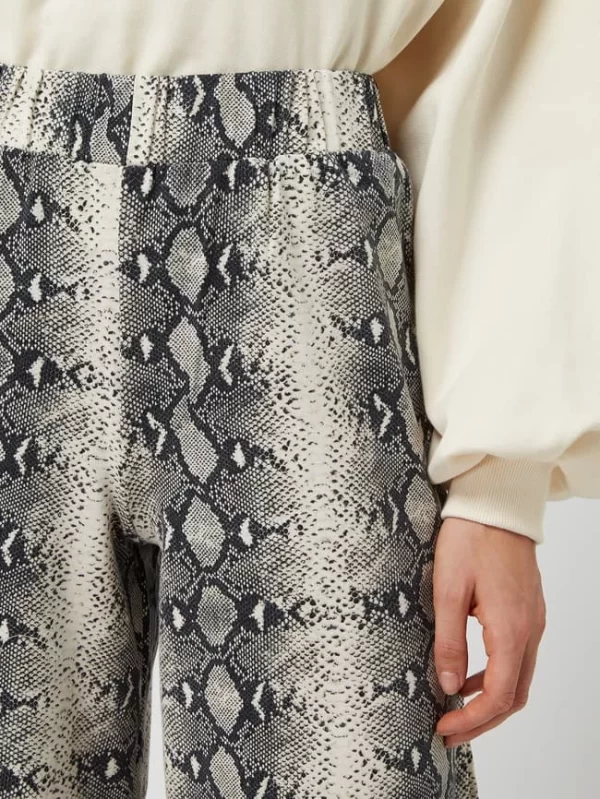 REVIEW Culotte Mit Schlangenmuster – Offwhite 4