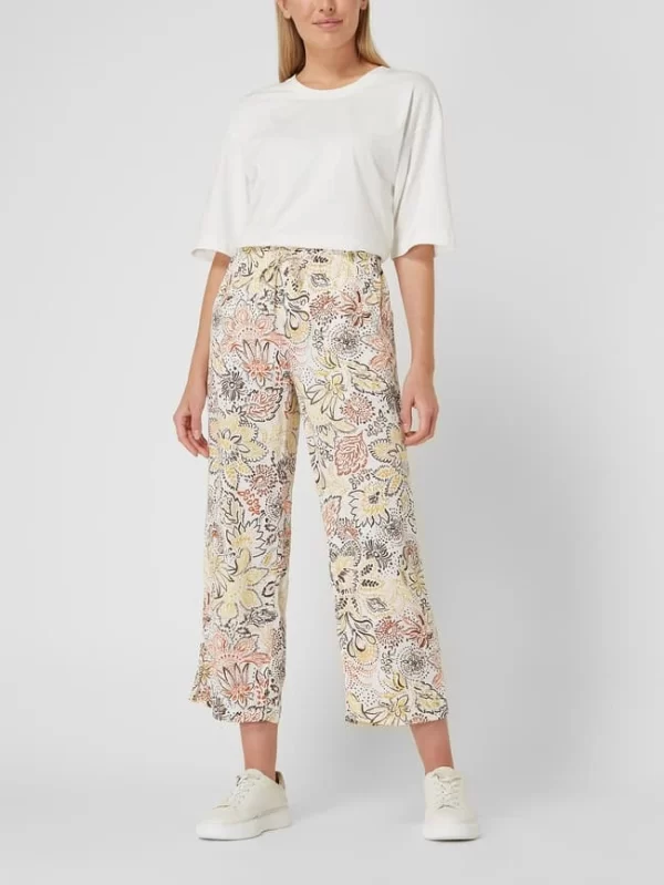 Gerry Weber Edition Culotte Aus Viskose Mit Floralem Muster – Ecru 1
