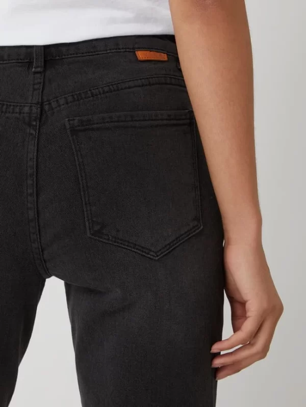Vila Straight Fit Jeans Mit Stretch-Anteil Modell ‘Stray’ – Schwarz 4