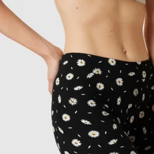 URBAN CLASSICS Leggings Mir Floralem Muster – Schwarz 11
