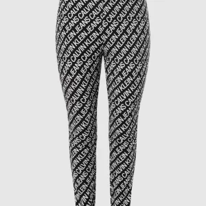 Calvin Klein Jeans Plus PLUS SIZE Leggings Mit Logo-Muster – Schwarz 10